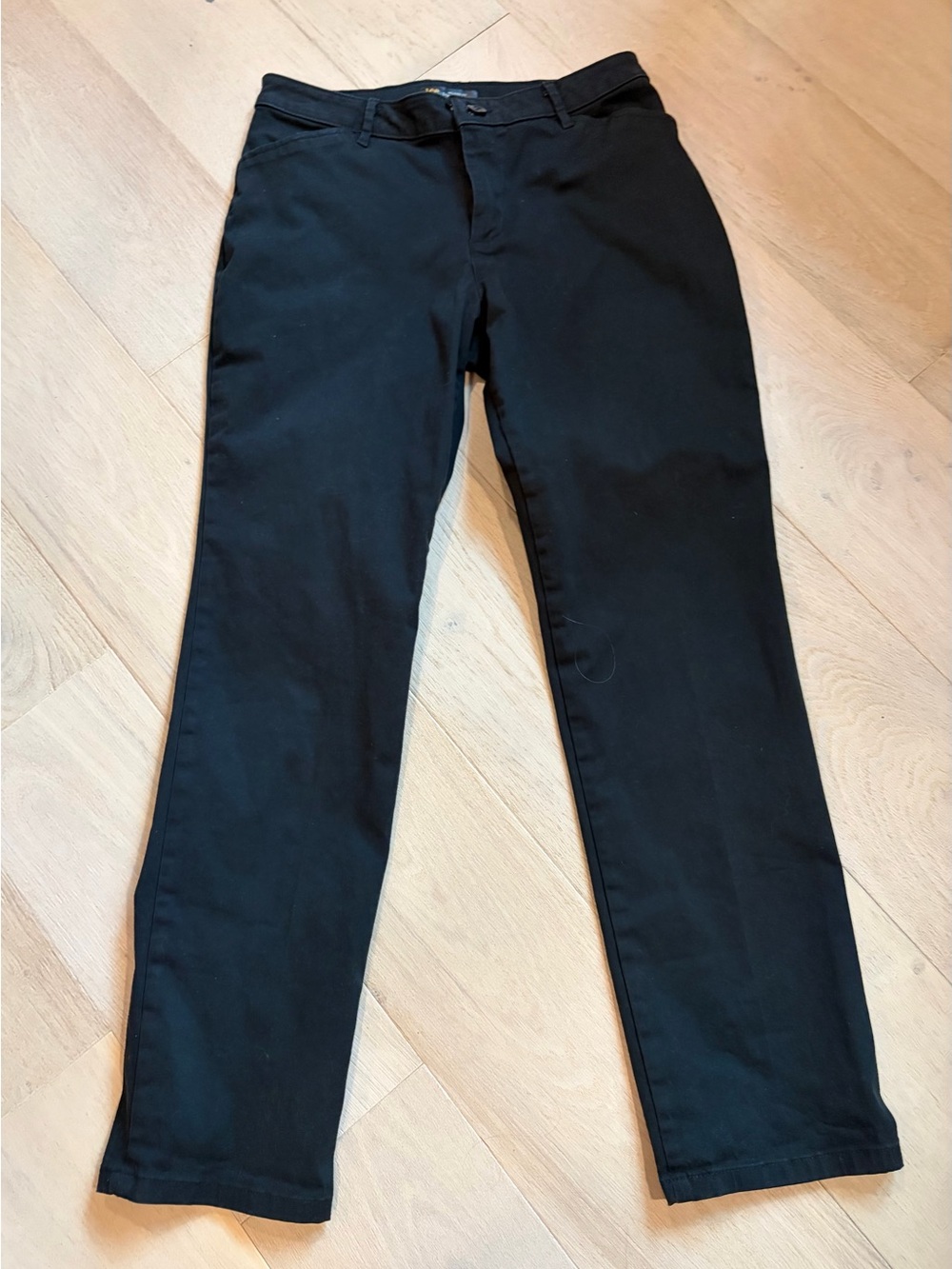 NWOT Lee Women's Black Straight-Leg Jeans